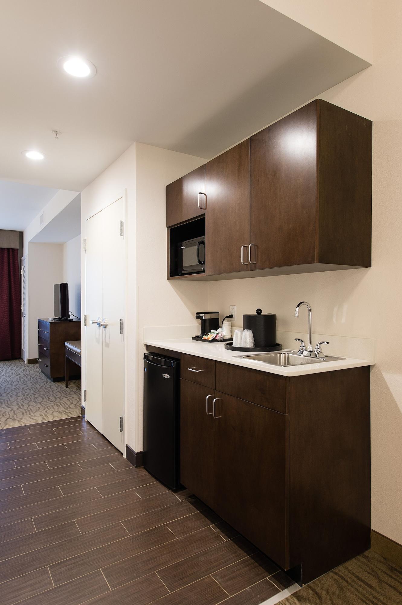 Express & By Ihg
