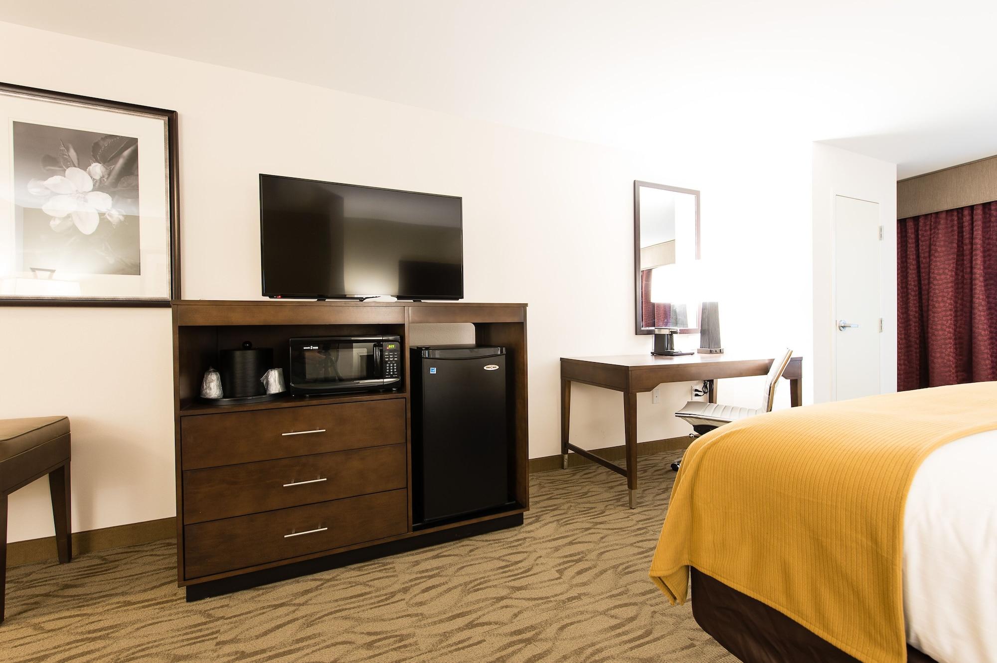 Express & By Ihg