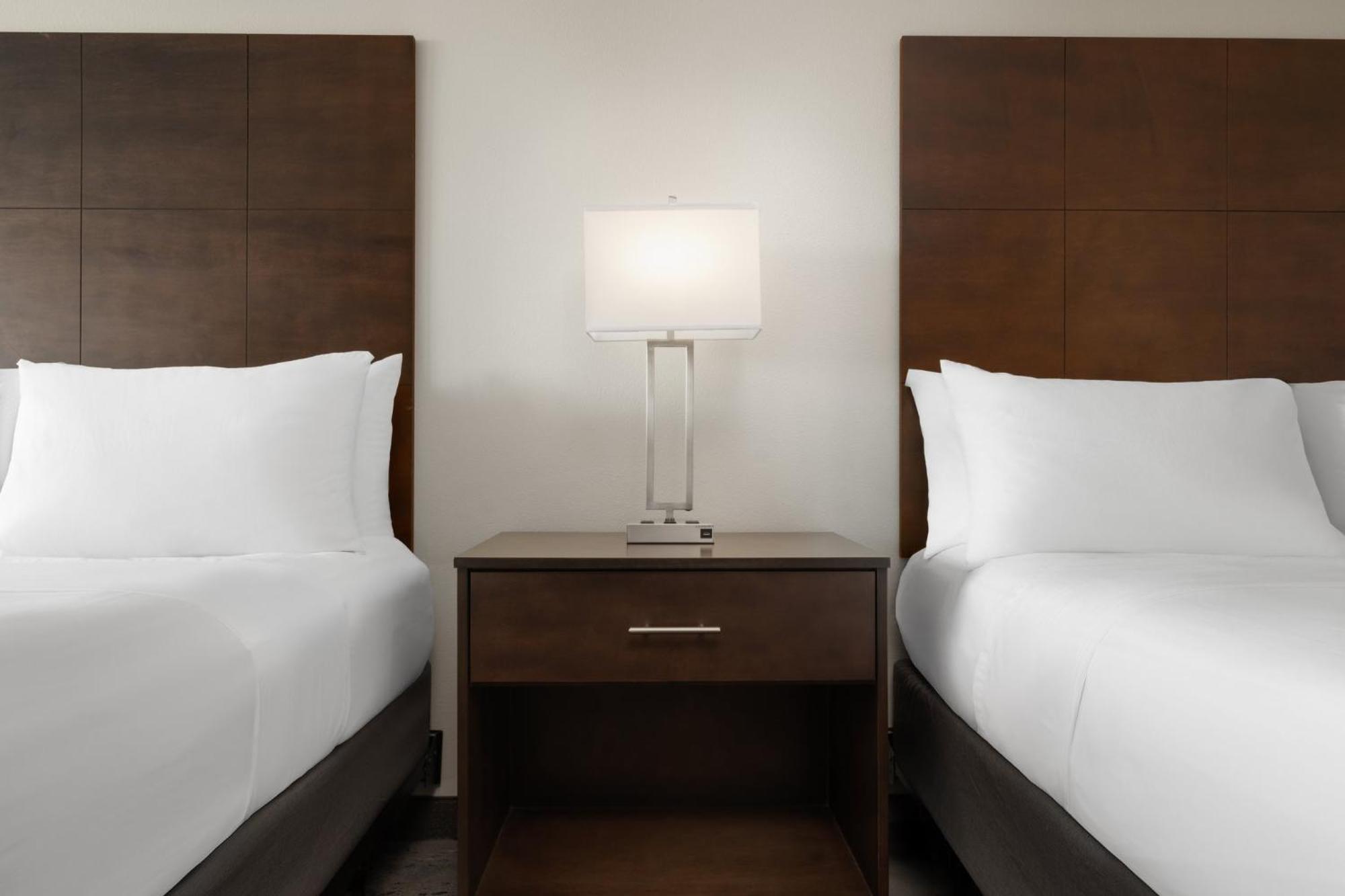 Hotel Express & By Ihg
