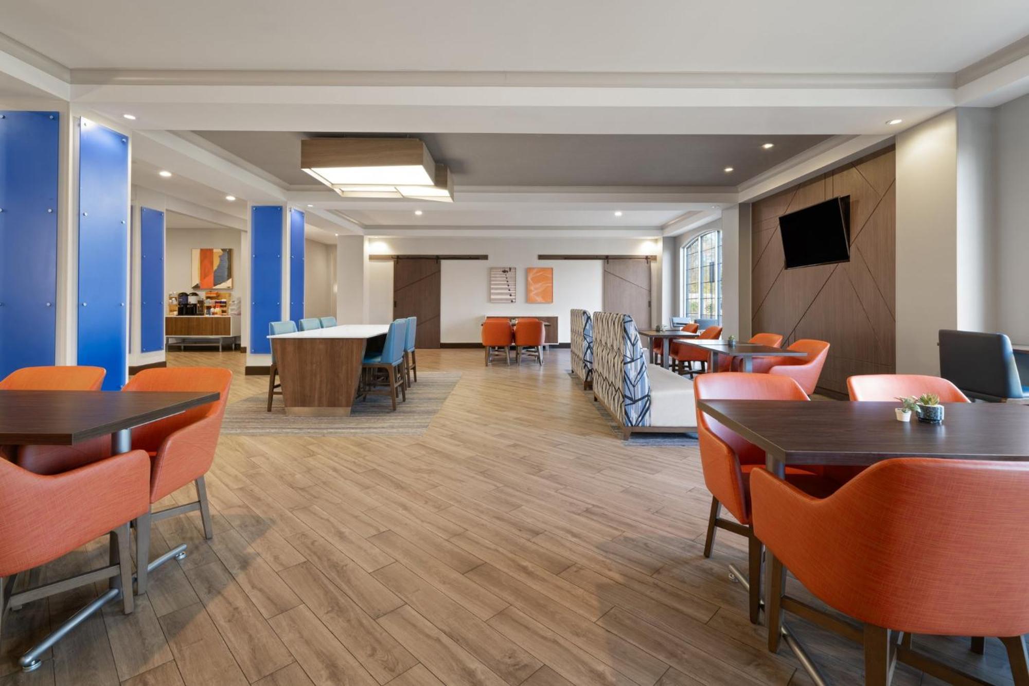 Express & By Ihg Hotel 4*
